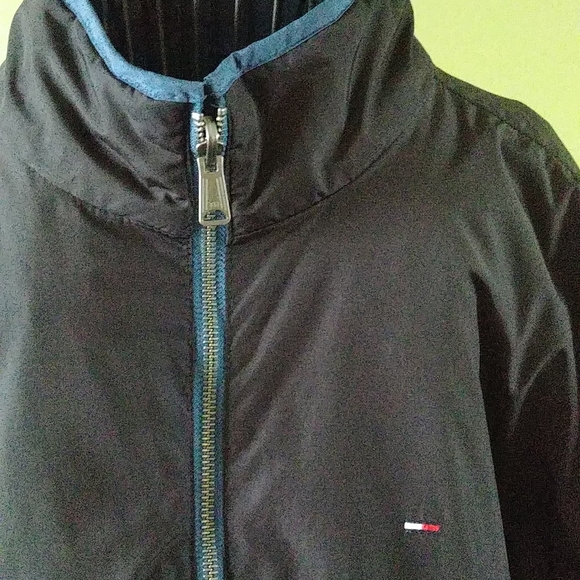 Tommy Hilfiger, XXL, REVERSIBLE Jacket. GREAT CONDITION - Picture 7 of 11